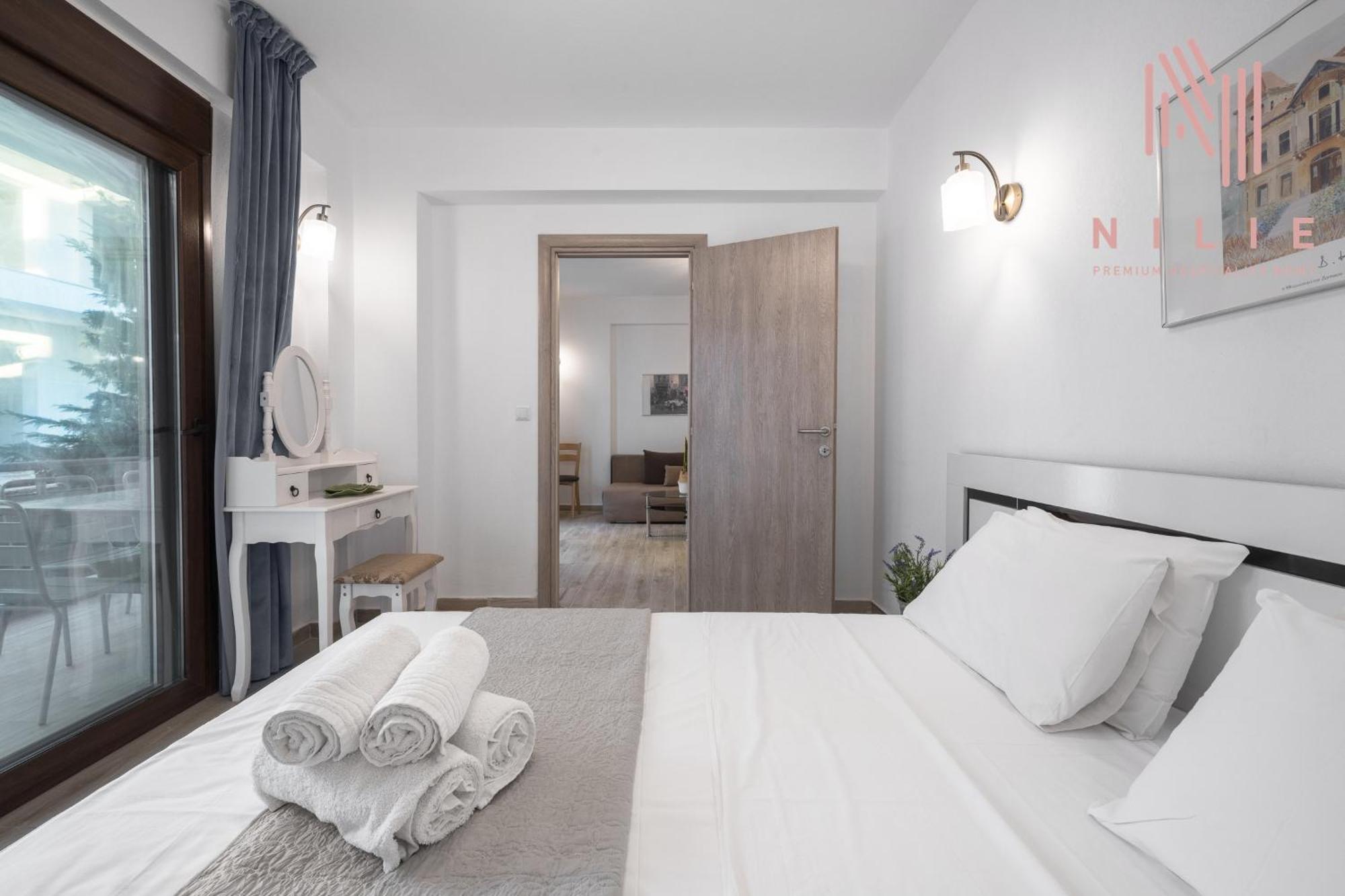 Azur Residences, Nilie Hospitality Mgmt *