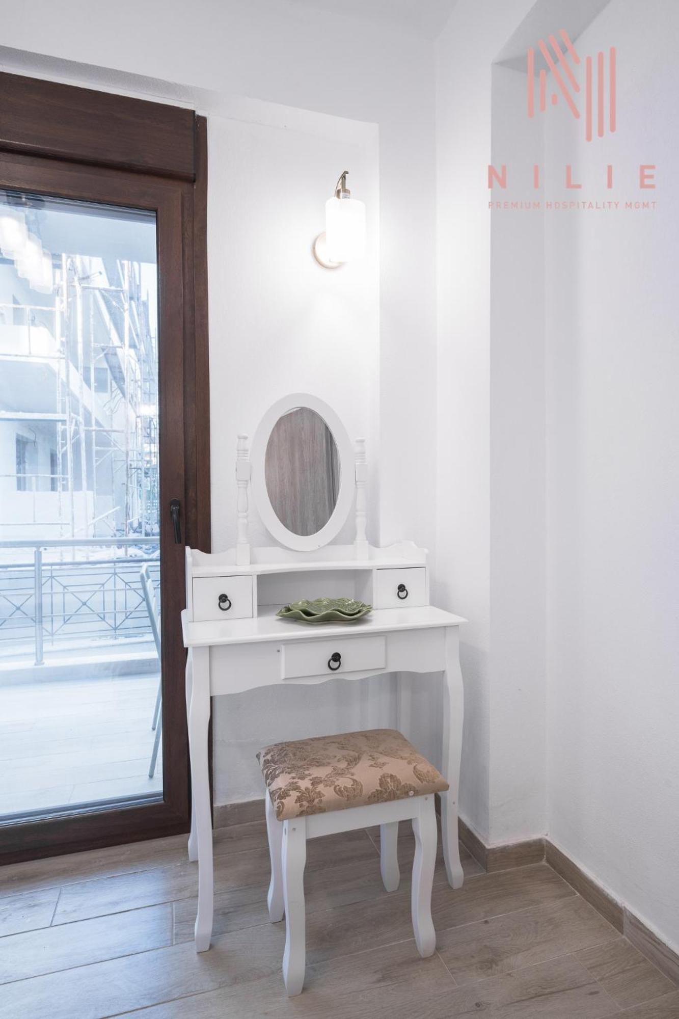 Azur Residences, Nilie Hospitality Mgmt *